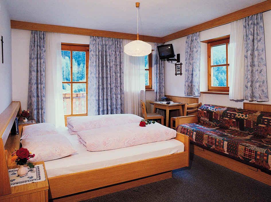 Gasthof Mittermuehl Funes  Bilik gambar